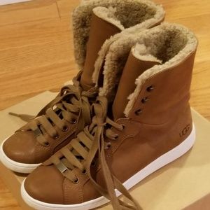 NEW UGG Starlyn Sneaker